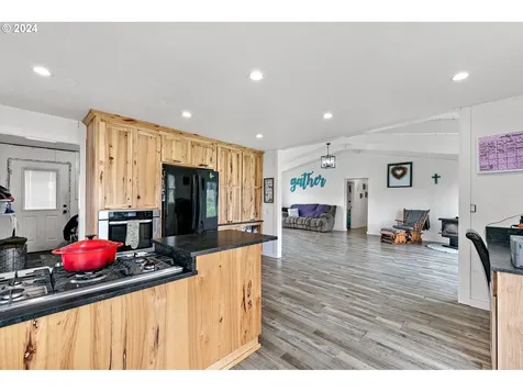 31579 Gowdyville Road Cottage Grove OR 97424