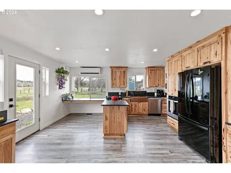 31579 Gowdyville Road Cottage Grove OR 97424