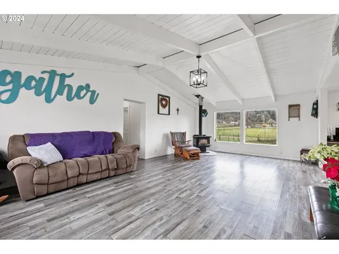 31579 Gowdyville Road Cottage Grove OR 97424
