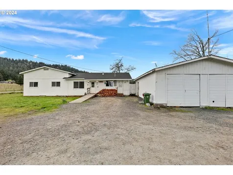 31579 Gowdyville Road Cottage Grove OR 97424