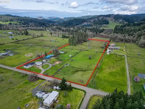 31579 Gowdyville Road Cottage Grove OR 97424