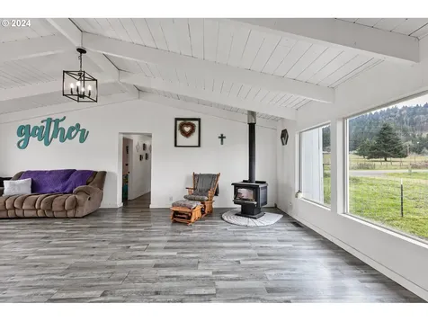 31579 Gowdyville Road Cottage Grove OR 97424
