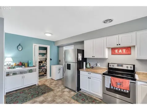 1159 19th Avenue Longview WA 98632