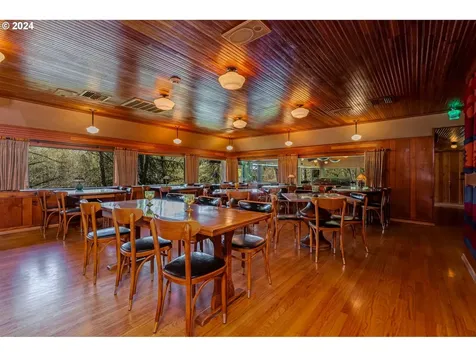 1325 E Hist Columbia River Highway Troutdale OR 97060