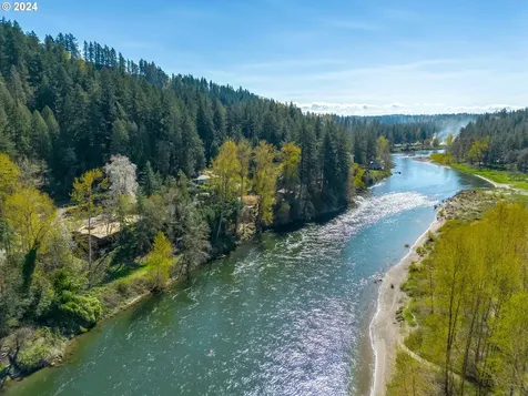 1325 E Hist Columbia River Highway Troutdale OR 97060