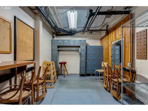 1325 E Hist Columbia River Highway Troutdale OR 97060