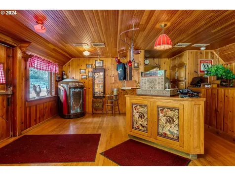 1325 E Hist Columbia River Highway Troutdale OR 97060