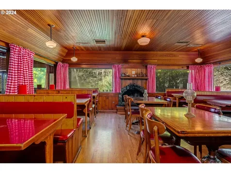 1325 E Hist Columbia River Highway Troutdale OR 97060