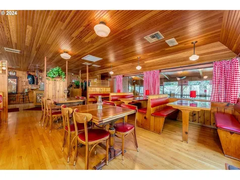 1325 E Hist Columbia River Highway Troutdale OR 97060