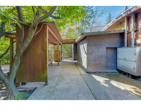 1325 E Hist Columbia River Highway Troutdale OR 97060