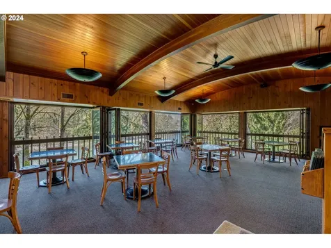 1325 E Hist Columbia River Highway Troutdale OR 97060