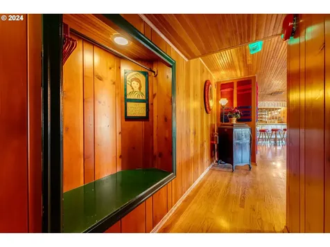 1325 E Hist Columbia River Highway Troutdale OR 97060