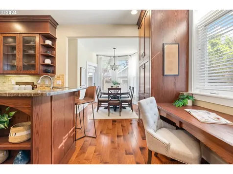 3823 Se Salmon Street Portland OR 97214
