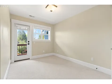 3823 Se Salmon Street Portland OR 97214