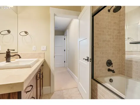 3823 Se Salmon Street Portland OR 97214