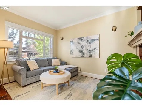 3823 Se Salmon Street Portland OR 97214