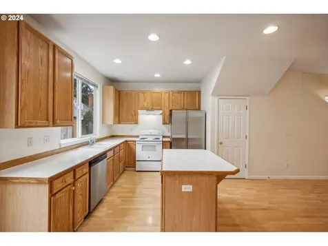 19741 SW Ashcroft Lane Beaverton OR 97003