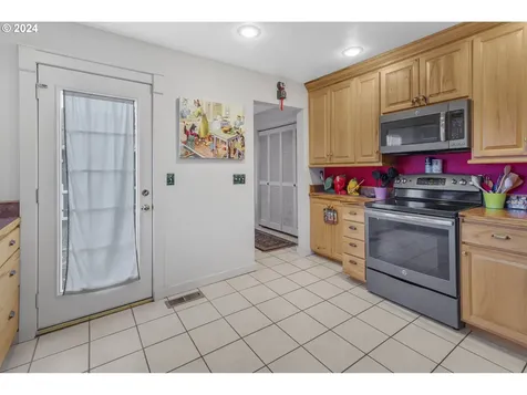 214 Jackson Street Ryderwood WA 98581