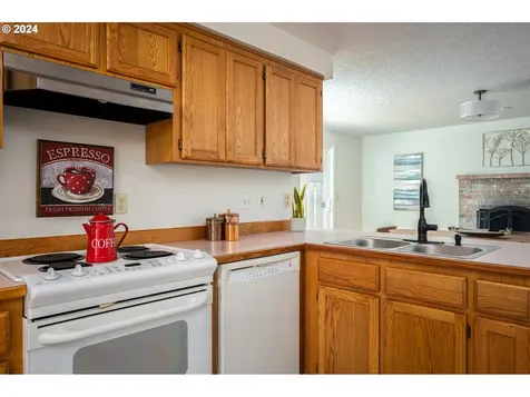 2196 SE 73rd Avenue Hillsboro OR 97123