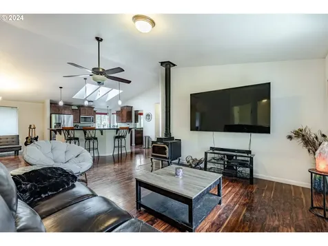 30493 Izaak Walton Road Eugene OR 97405