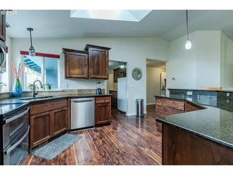 30493 Izaak Walton Road Eugene OR 97405