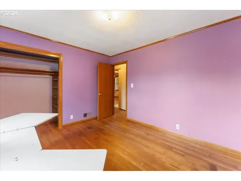 8510 SE Ash Street Portland OR 97216