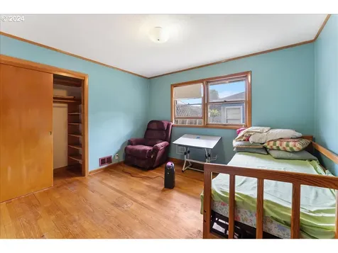 8510 SE Ash Street Portland OR 97216
