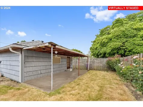 8510 SE Ash Street Portland OR 97216