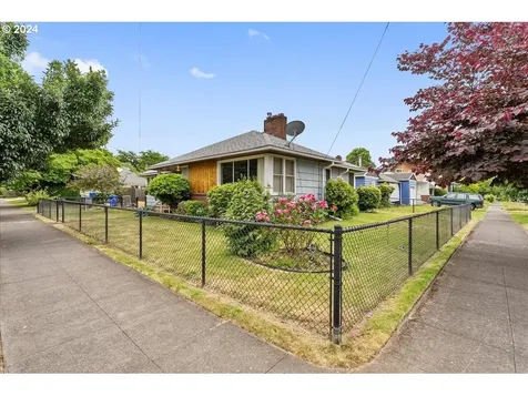 8510 SE Ash Street Portland OR 97216