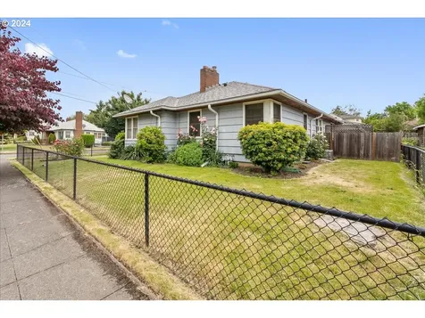 8510 SE Ash Street Portland OR 97216
