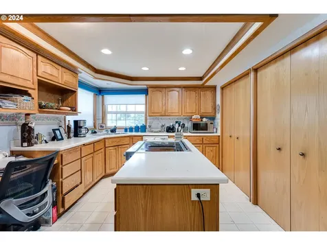 88230 Chita Loop Springfield OR 97478