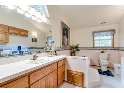 88230 Chita Loop Springfield OR 97478
