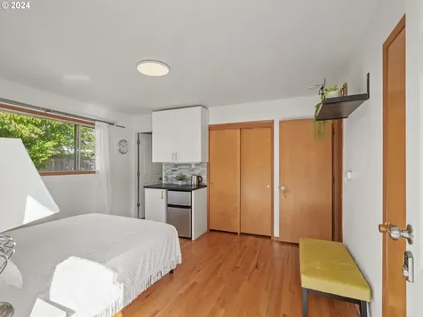 15211 NE Schuyler Court Portland OR 97230