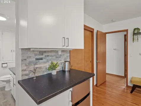 15211 NE Schuyler Court Portland OR 97230