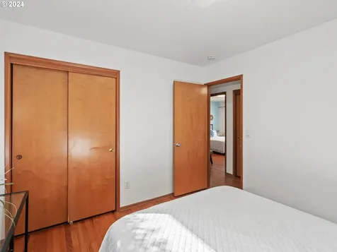 15211 NE Schuyler Court Portland OR 97230