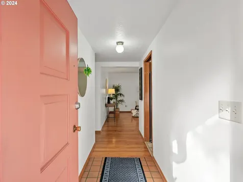 15211 NE Schuyler Court Portland OR 97230