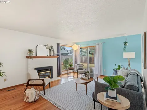 15211 NE Schuyler Court Portland OR 97230