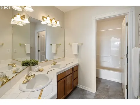 10999 Se David Court Happy Valley OR 97086
