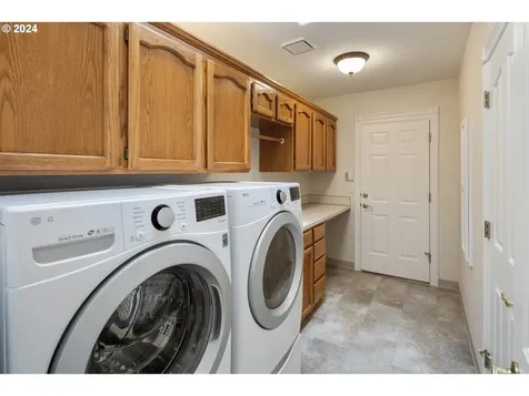 10999 Se David Court Happy Valley OR 97086