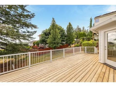 10999 Se David Court Happy Valley OR 97086