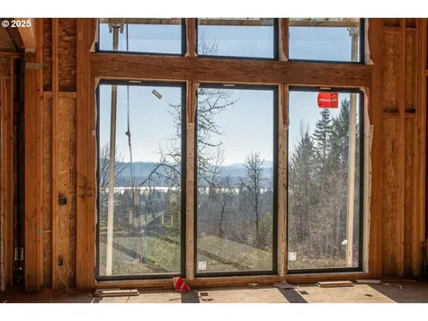 780 N V Street Washougal WA 98671