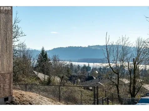 780 N V Street Washougal WA 98671