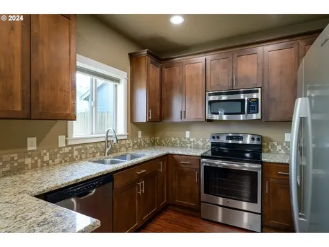 3288 Daffodil Drive Mcminnville OR 97128