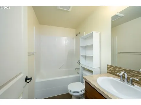 3288 Daffodil Drive Mcminnville OR 97128