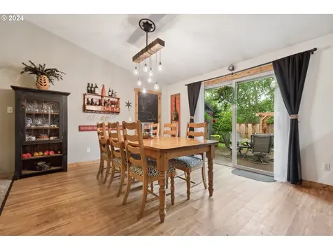 890 Nw First Falls View Road Stevenson WA 98648