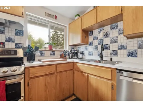 890 Nw First Falls View Road Stevenson WA 98648