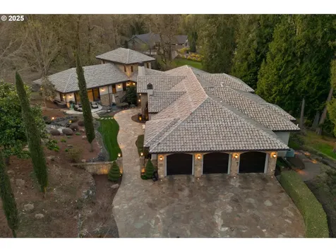 17935 S Hidden Lake Drive Oregon City OR 97045