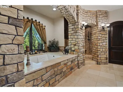 17935 S Hidden Lake Drive Oregon City OR 97045