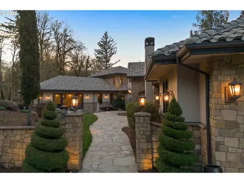 17935 S Hidden Lake Drive Oregon City OR 97045