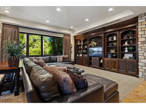 17935 S Hidden Lake Drive Oregon City OR 97045